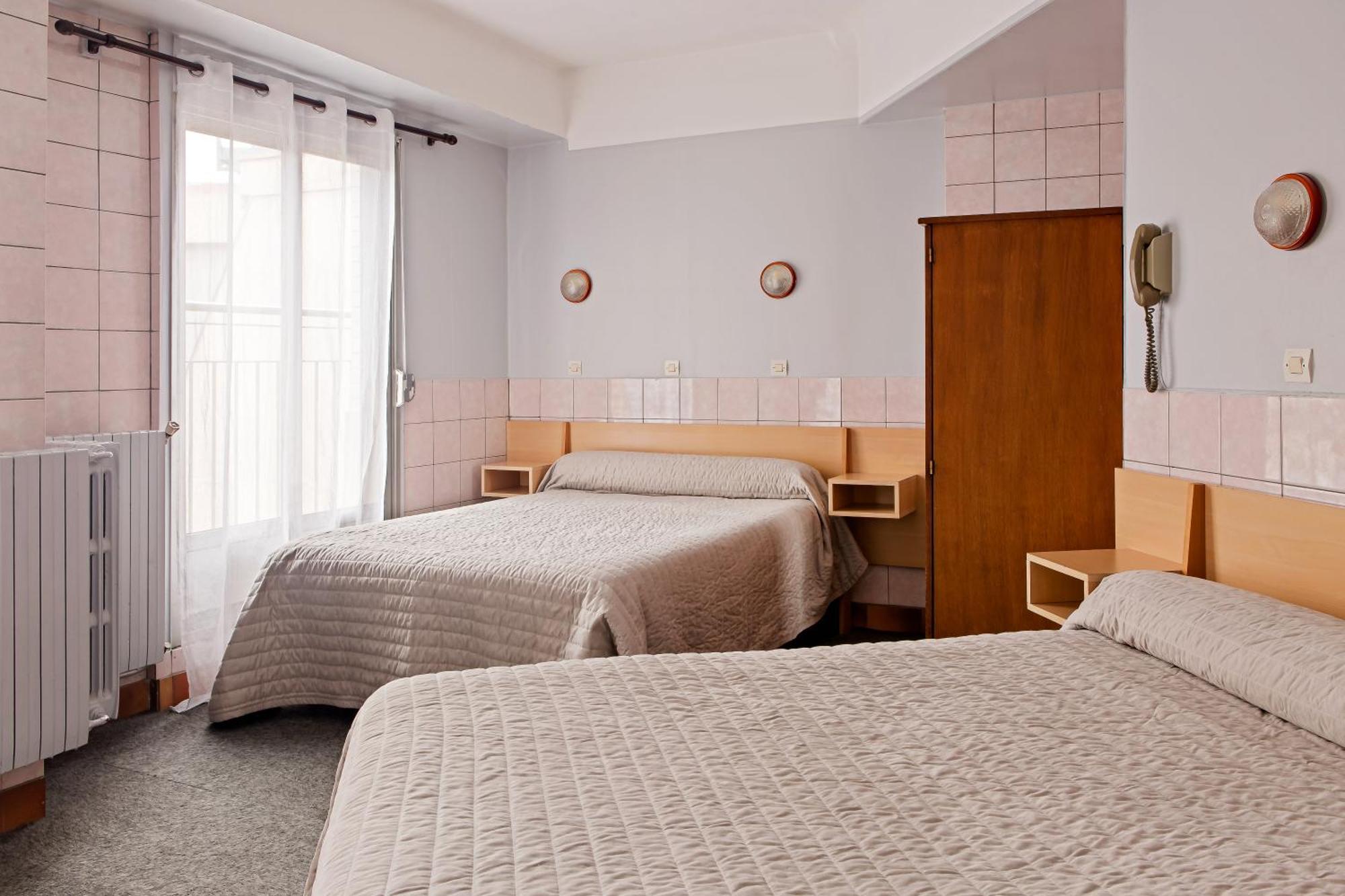 De La Comete 2* Paris