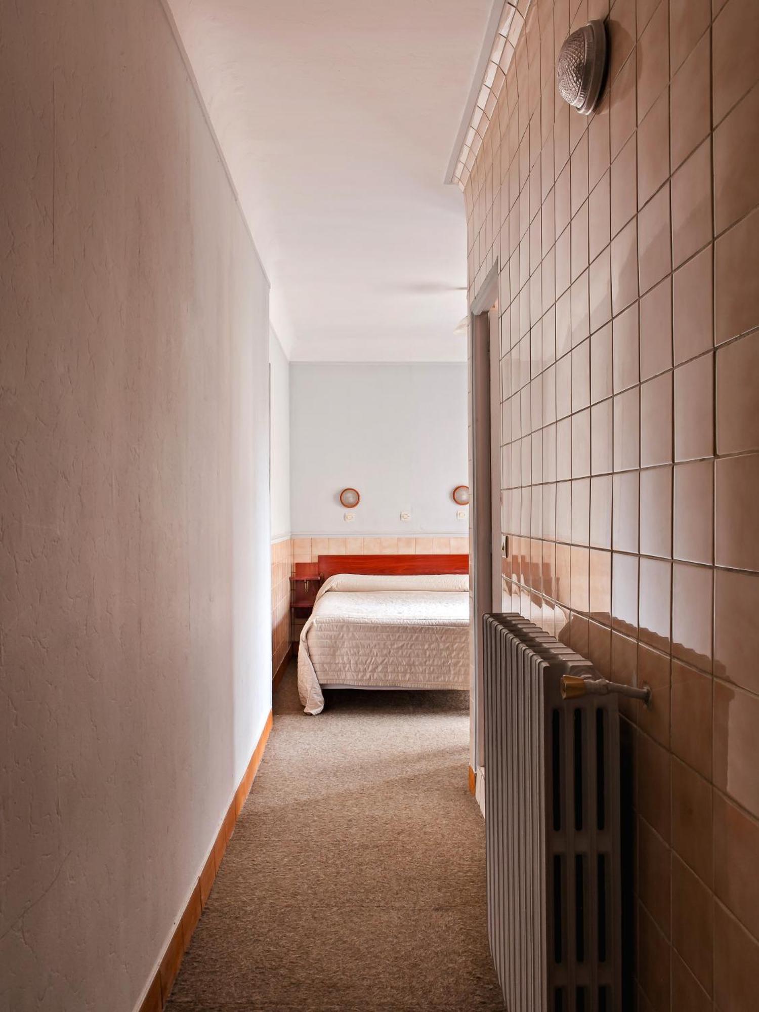 De La Comete 2* Paris